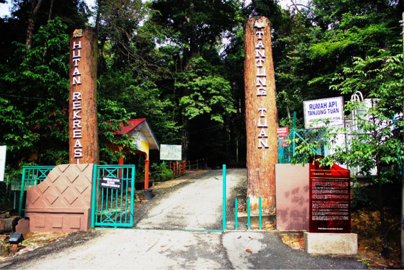 Pengalaman Seram Mendaki Bukit Batu Putih, Tanjung Tuan, Port Dickson